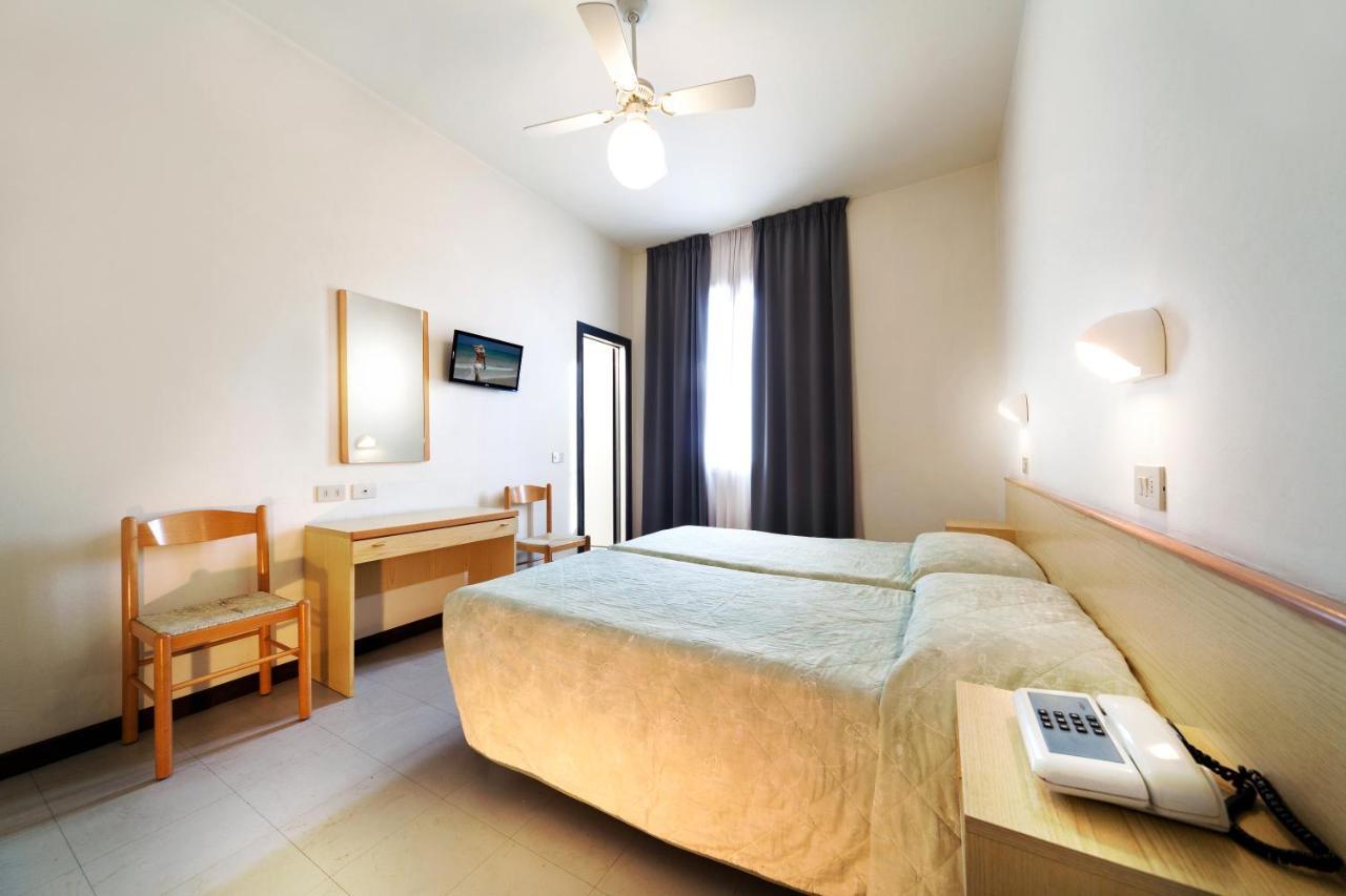 My Place Hotel Rimini Room photo